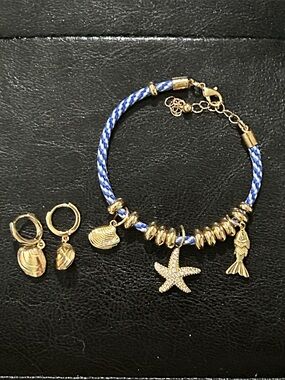House of Harlow 1960 Blue and Gold Starfish Charm Bracelet Free Clam Earrings!